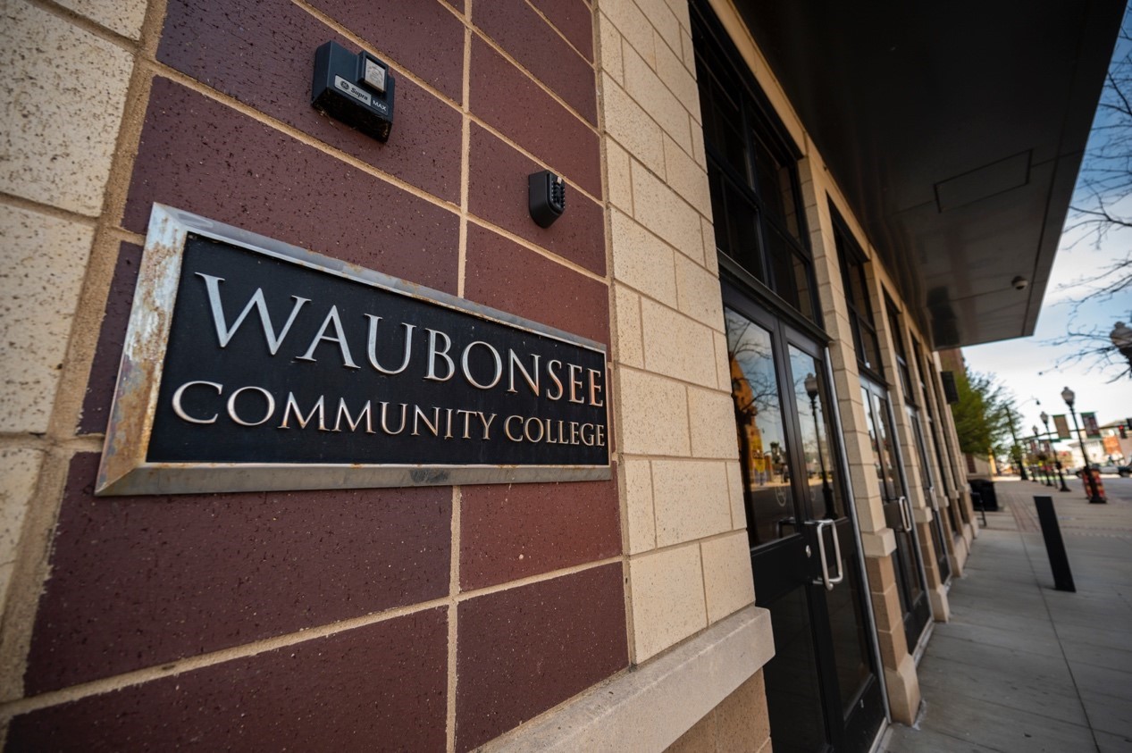 Waubonsee’s Aurora Downtown Campus Offering Bilingual Campus Tours To ...